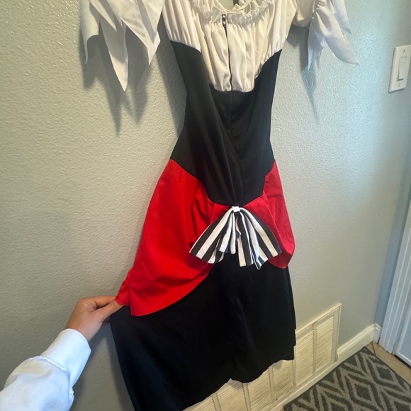 Pirate Costume - Picture 7 of 10